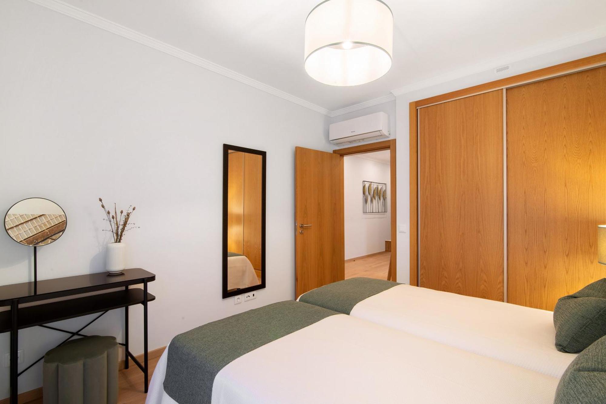 Apartamento Beira Mar - 2º Esquerdo ตาวิรา ภายนอก รูปภาพ